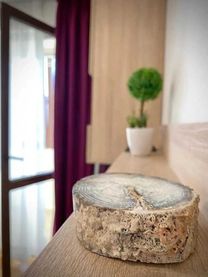 Lovely 2 Bedroom Apartment For 6 Guest In בורגאס בולגריה